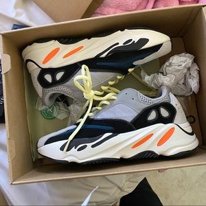 Adidas Yeezy 700 Wave Runner
